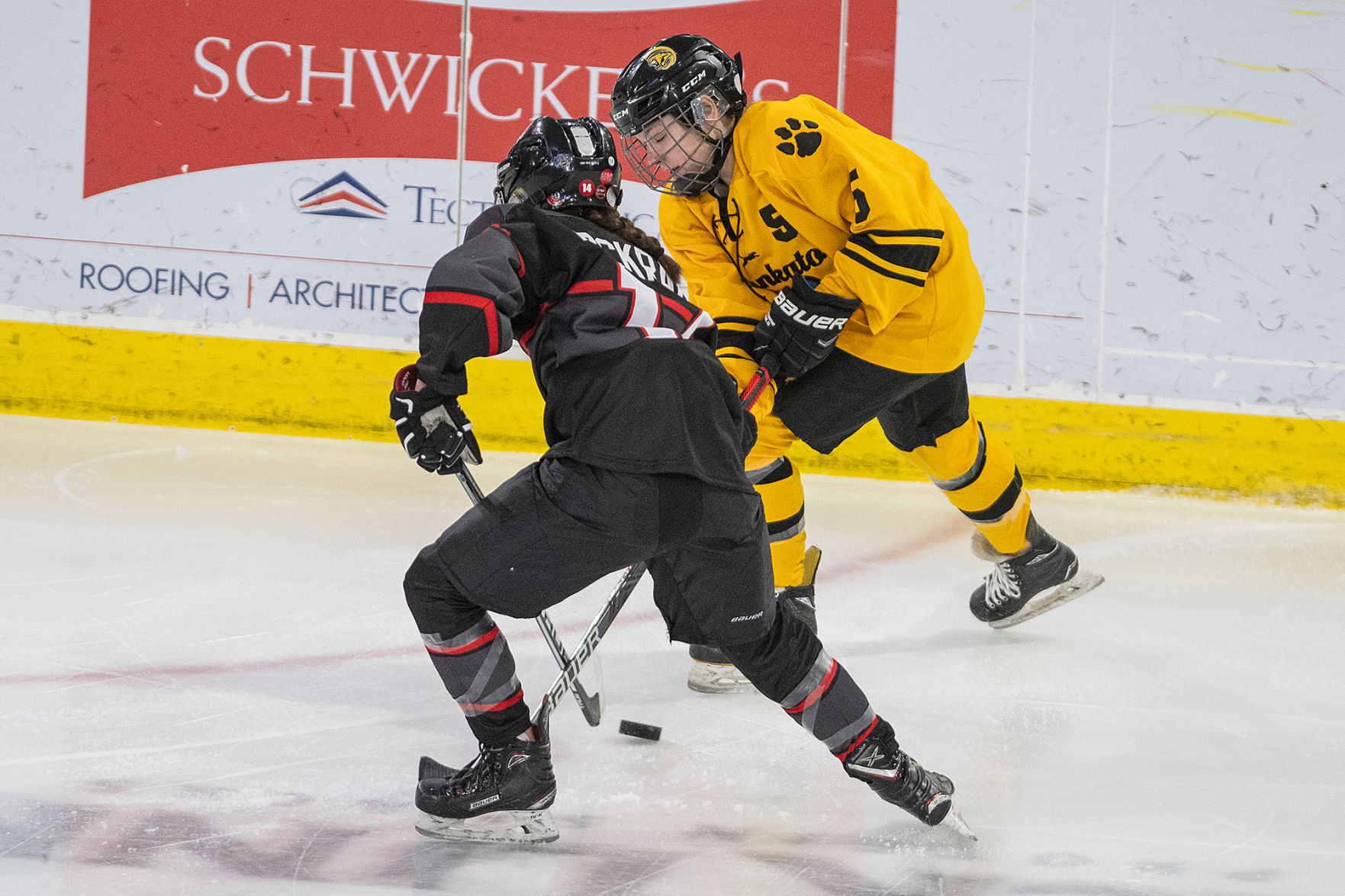 East vs West GHock 6